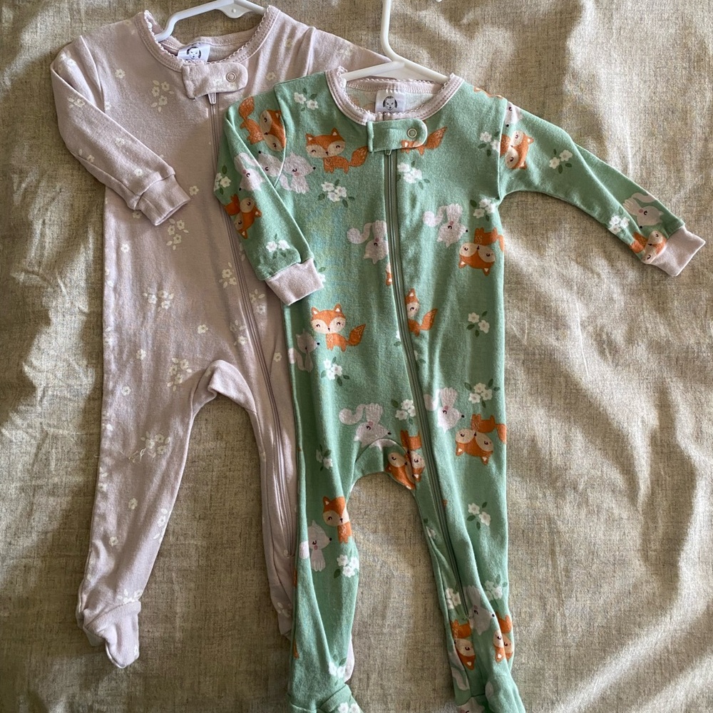 Gerber Girls Sleep n Play Footies